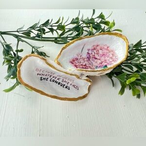 NWT Decorative Pink Hydrangea Jesus Oyster Cluster Shell